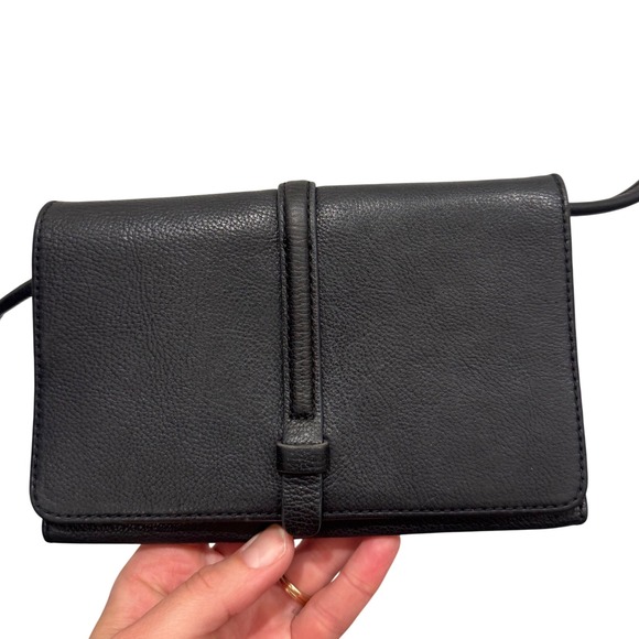 Fossil Black Leather Crossbody Wallet Purse – Vintage Organizer Bag, early 2000s - Picture 1 of 10
